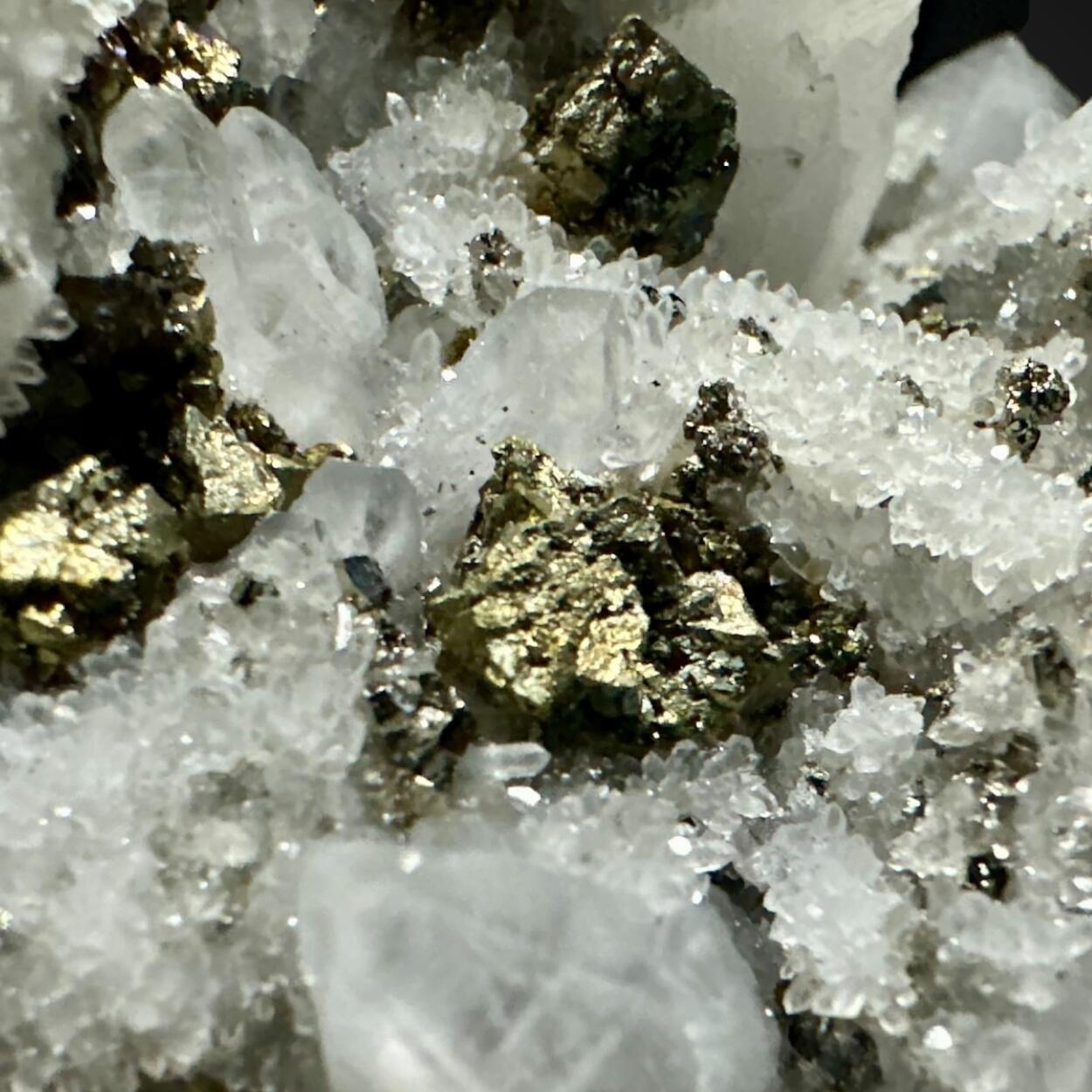 Quartz With Pyrite & Chalcopyrite