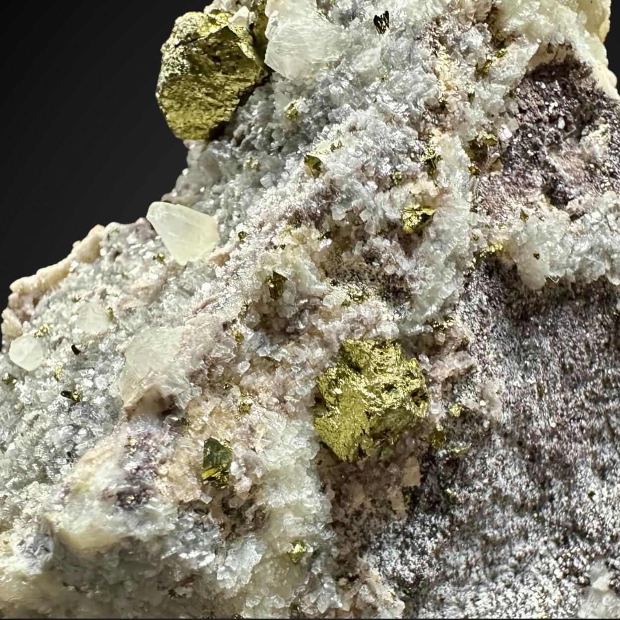 Dolomite Chalcopyrite & Calcite