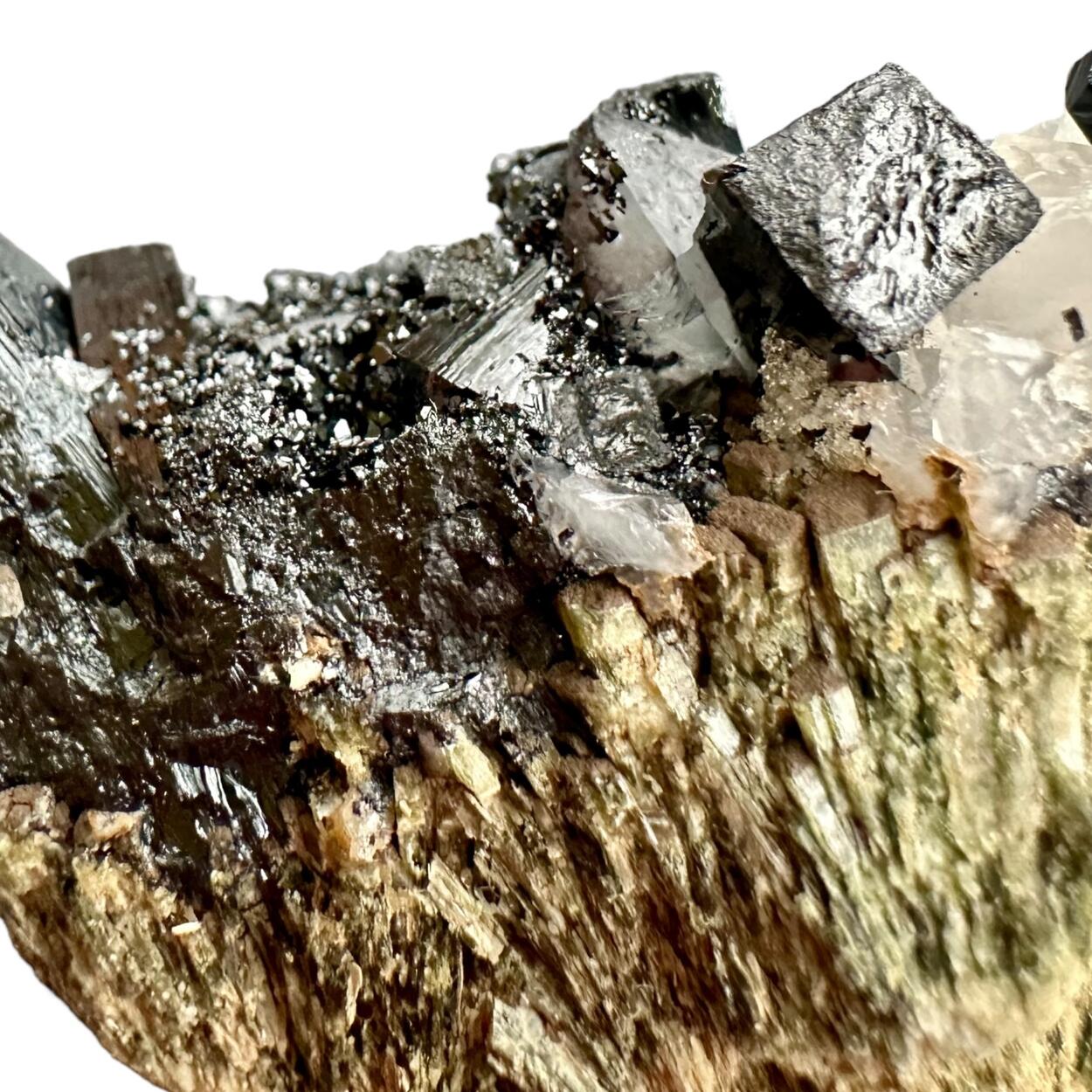 Ilvaite & Quartz On Hedenbergite