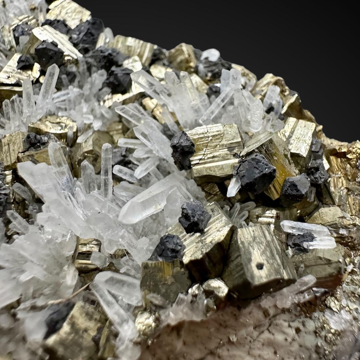 Pyrite Sphalerite & Quartz