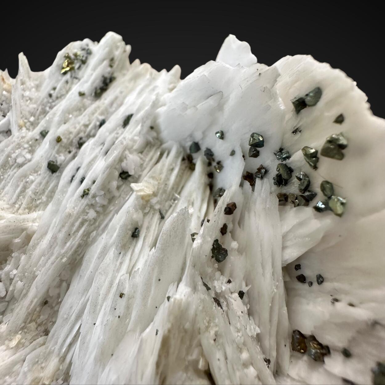 Baryte & Chalcopyrite