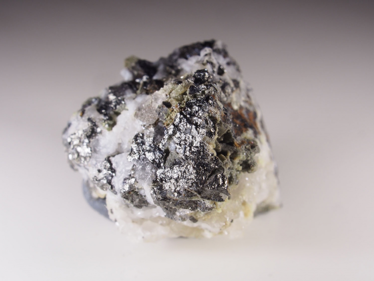 Arsenogoyazite