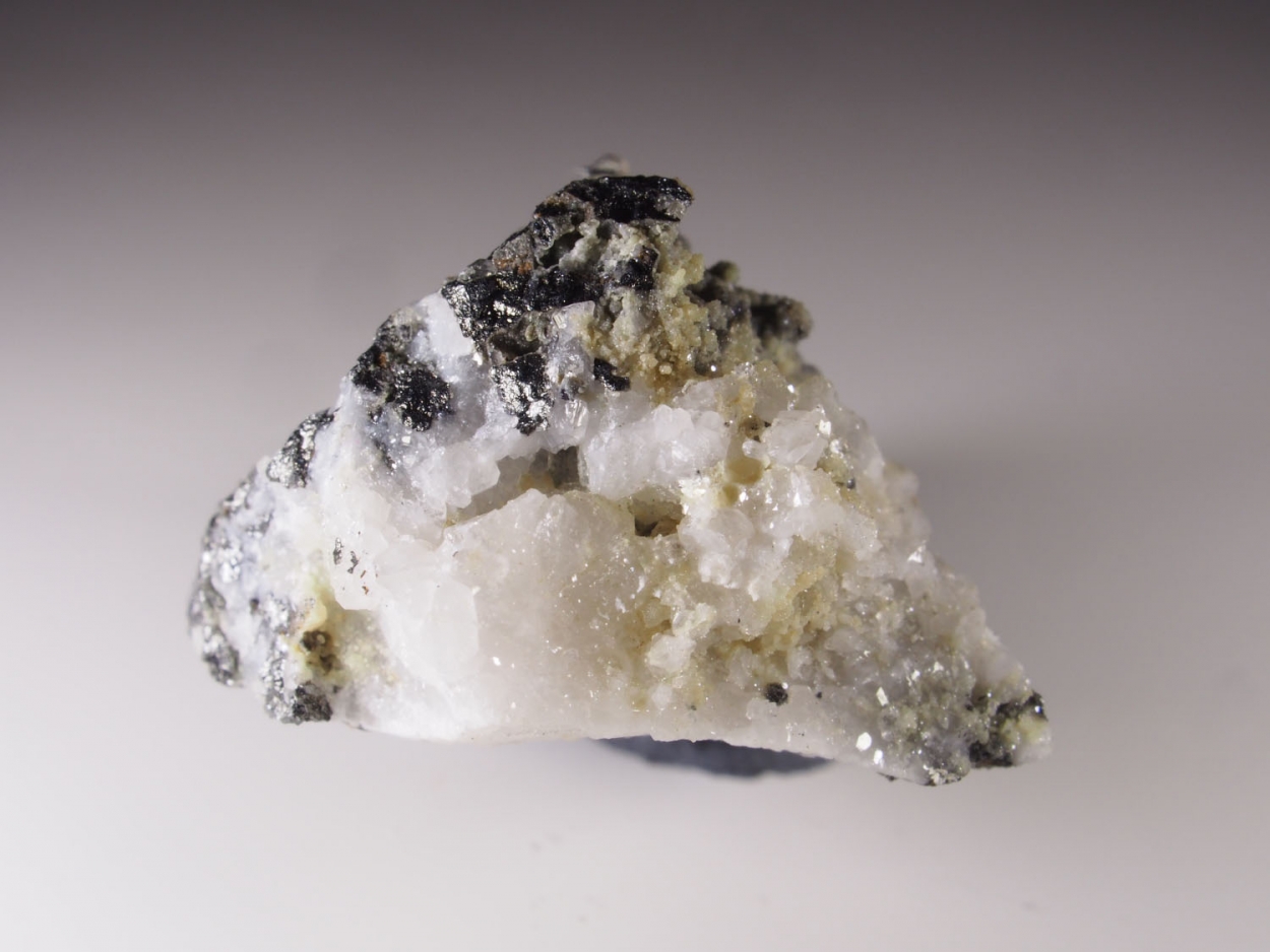 Arsenogoyazite