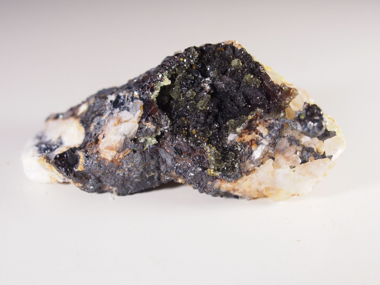 Hinsdalite