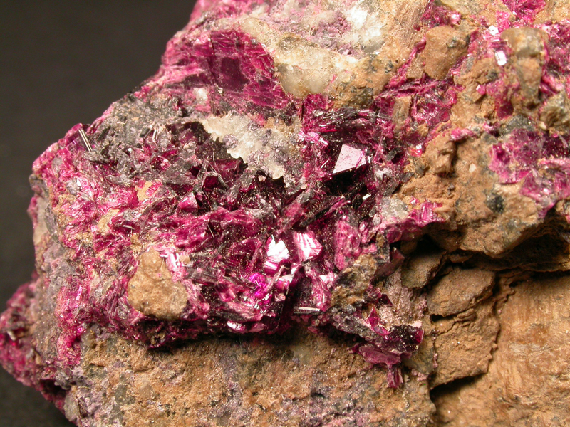 Erythrite