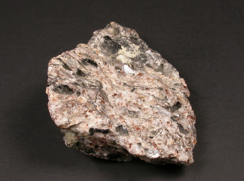 Pinakiolite