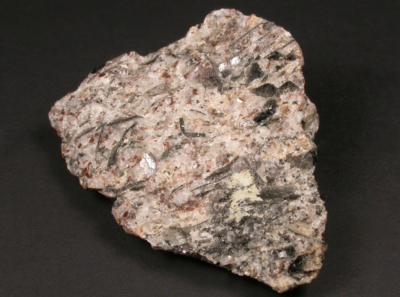 Pinakiolite