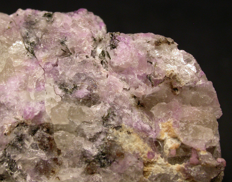 Tugtupite