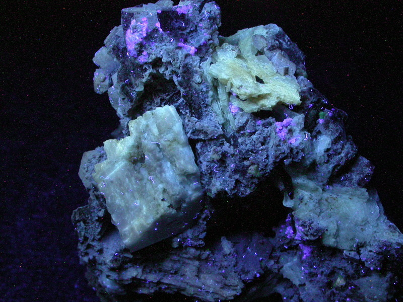 Rhodochrosite & Sérandite
