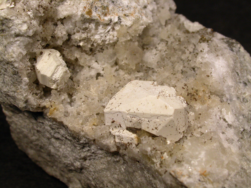 Calcite & Weloganite