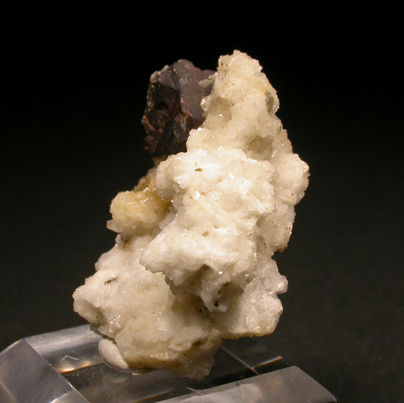 Sphalerite & Albite & Catapleiite