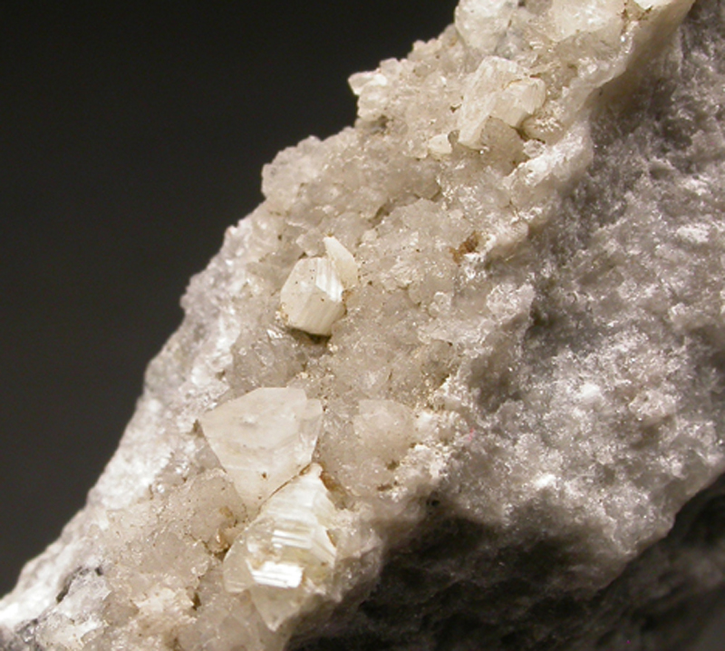 Weloganite