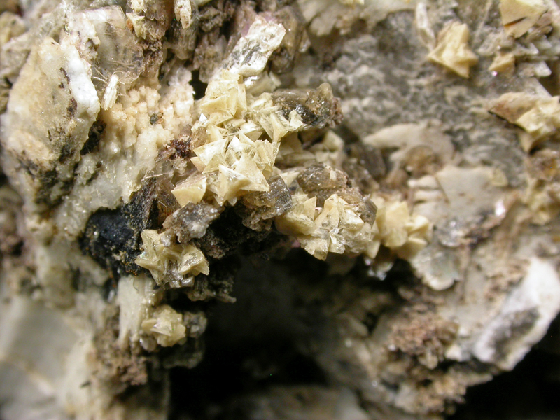 Genthelvite Aegirine & Microcline