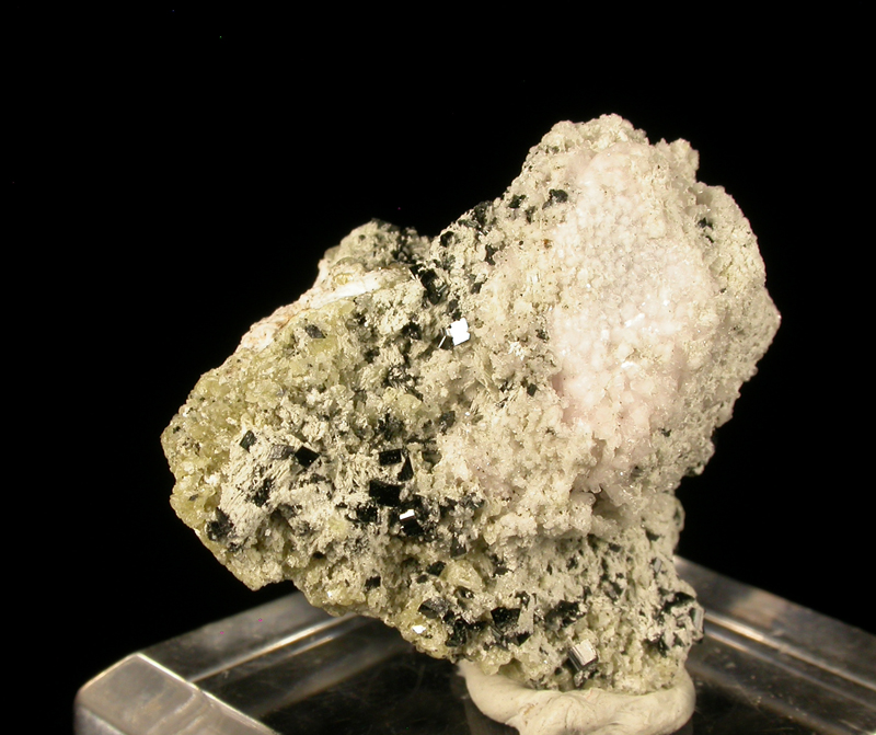 Monteregianite-(Y)