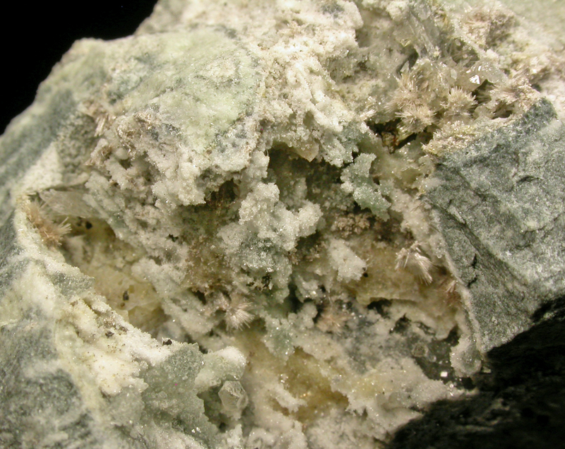 Lorenzenite & Leucosphenite