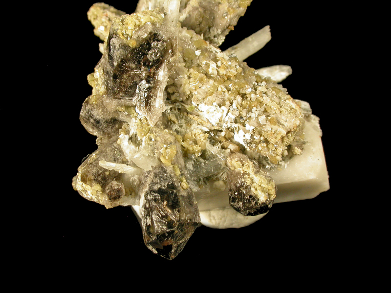 Siderite Quartz Natrolite & Calcite