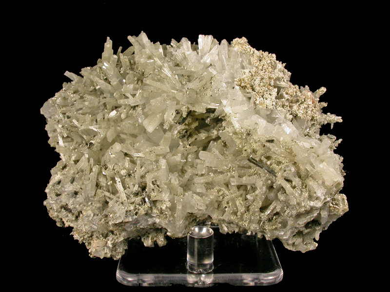 Calcioancylite-(Ce) & Natrolite