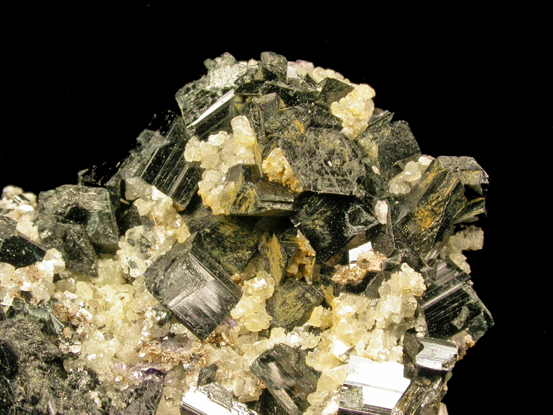 Arfvedsonite Fluorite & Calcite