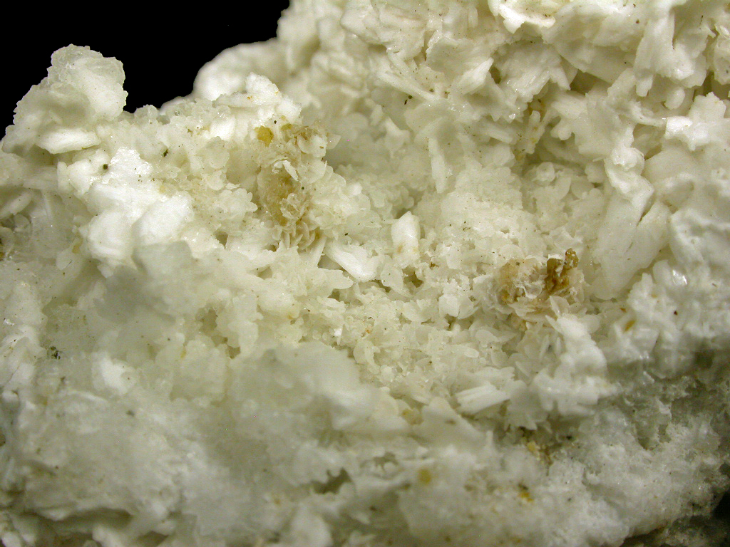 Gobbinsite Chabazite-Na & Analcime