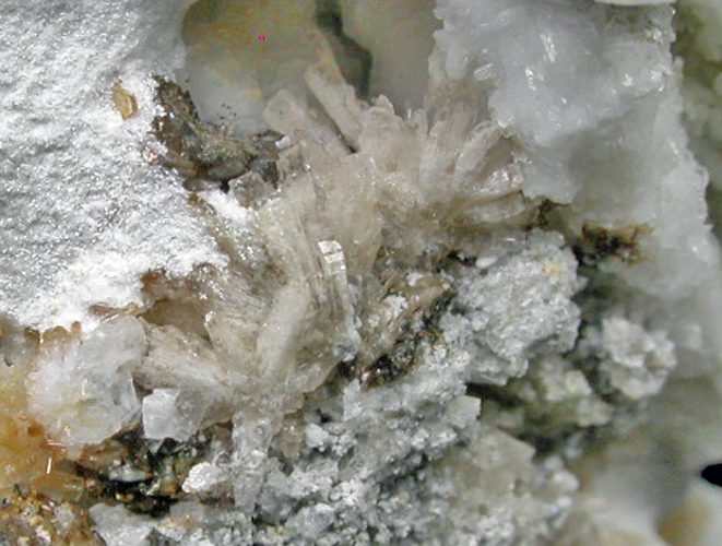 Horváthite-(Y)