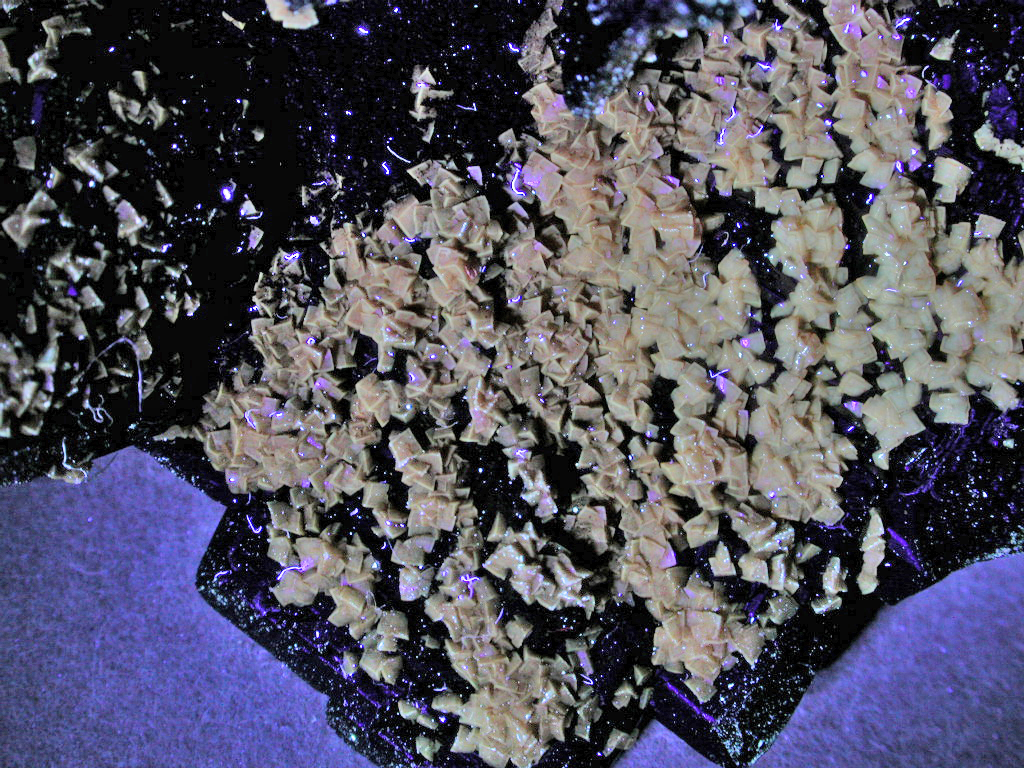 Descloizite & Calcite