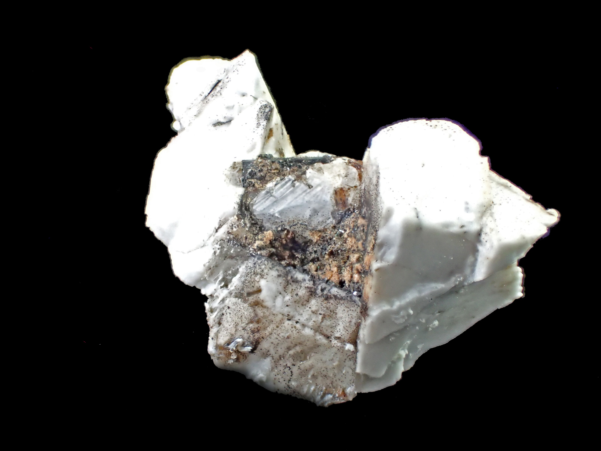 Bussyite-(Y) & Charmarite
