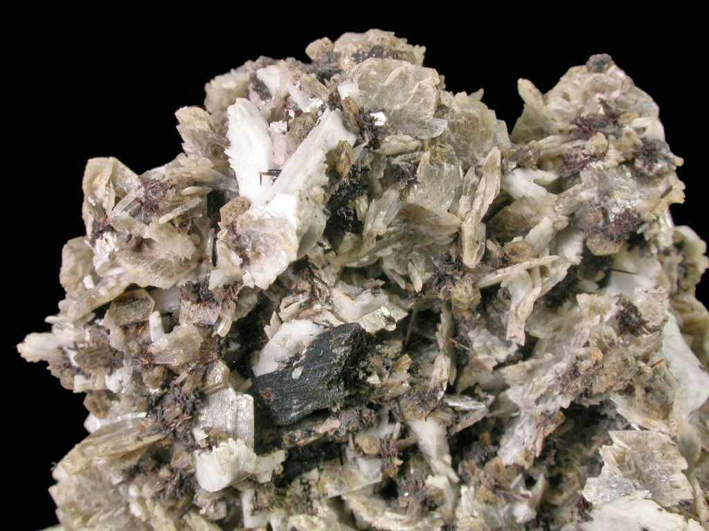 Genthelvite