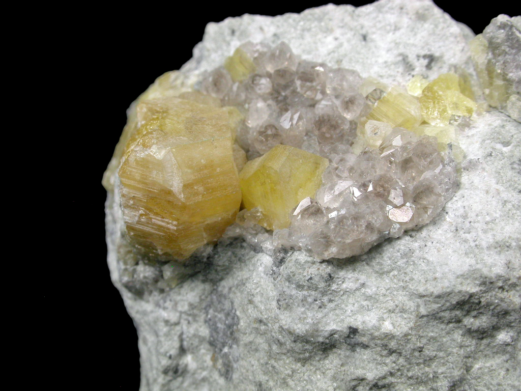 Weloganite