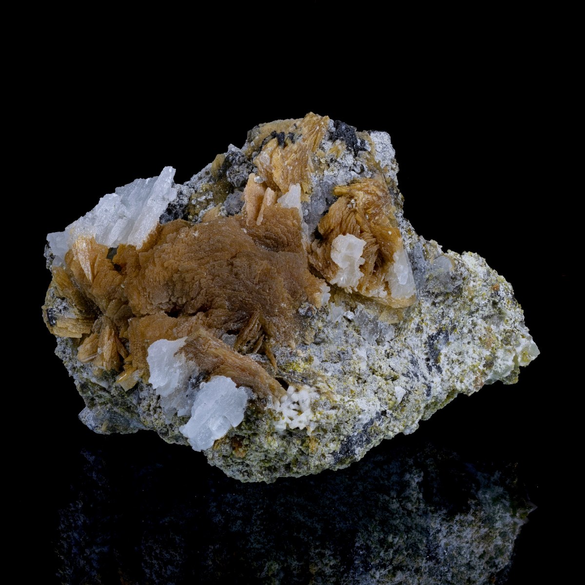 Roweite Calcite & Johnbaumite