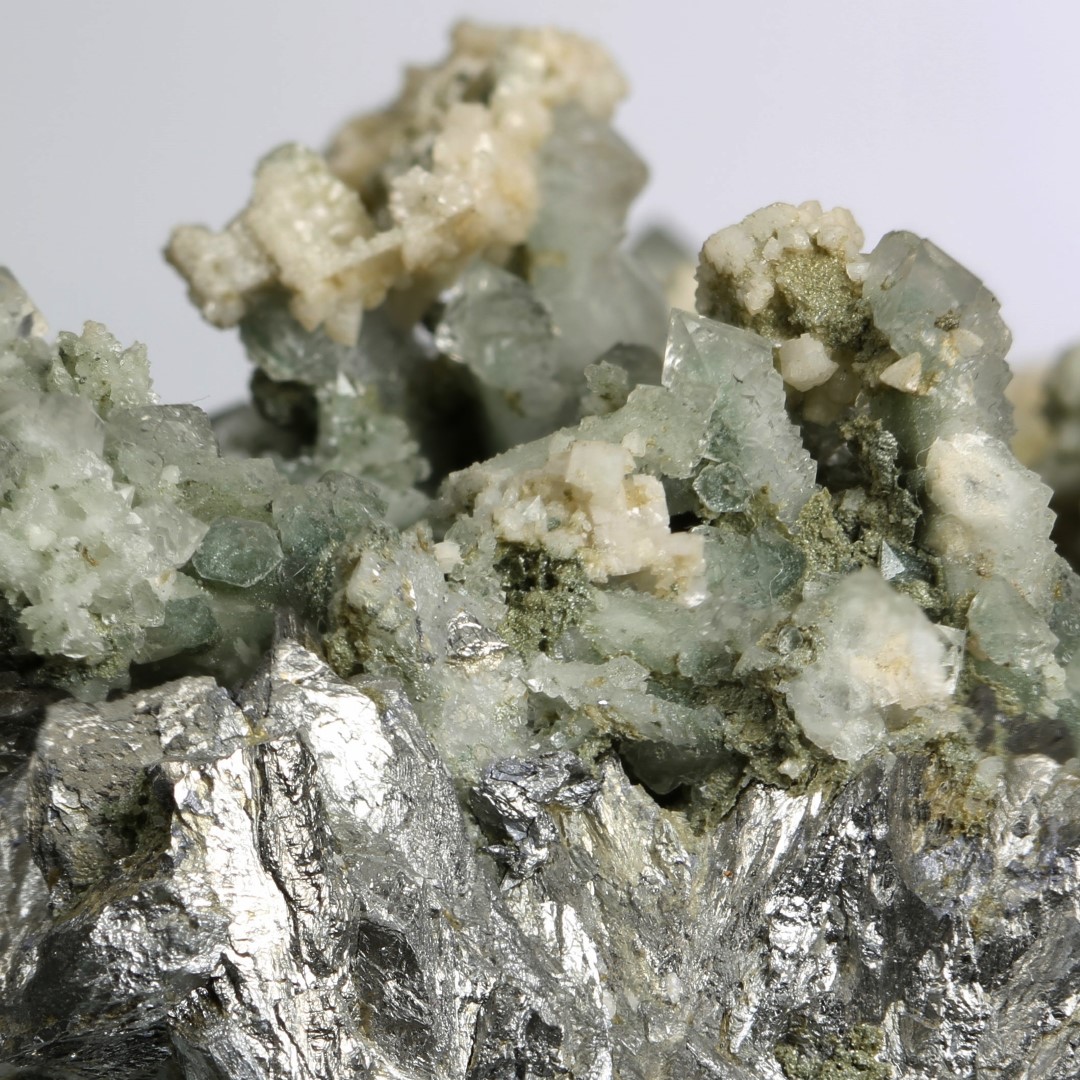 Genthelvite Löllingite & Dolomite On Quartz