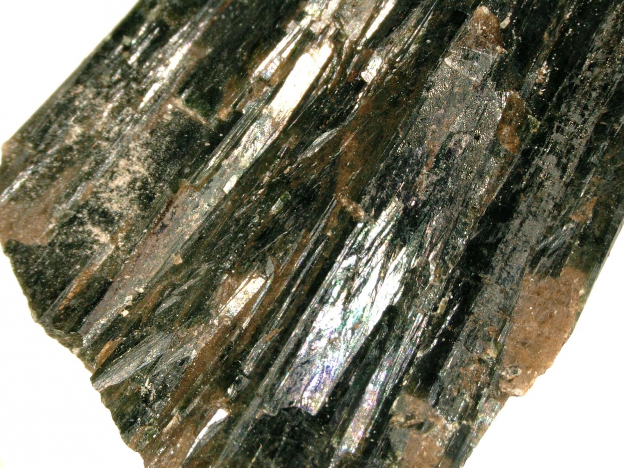 Johannsenite