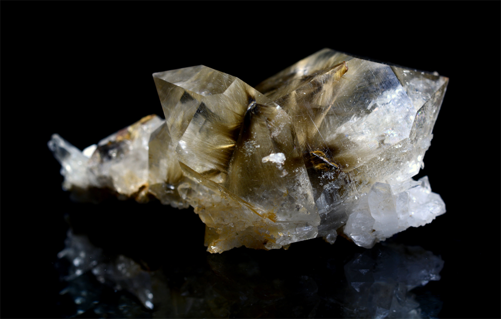 Quartz With Brookite & Rutile Inclusions