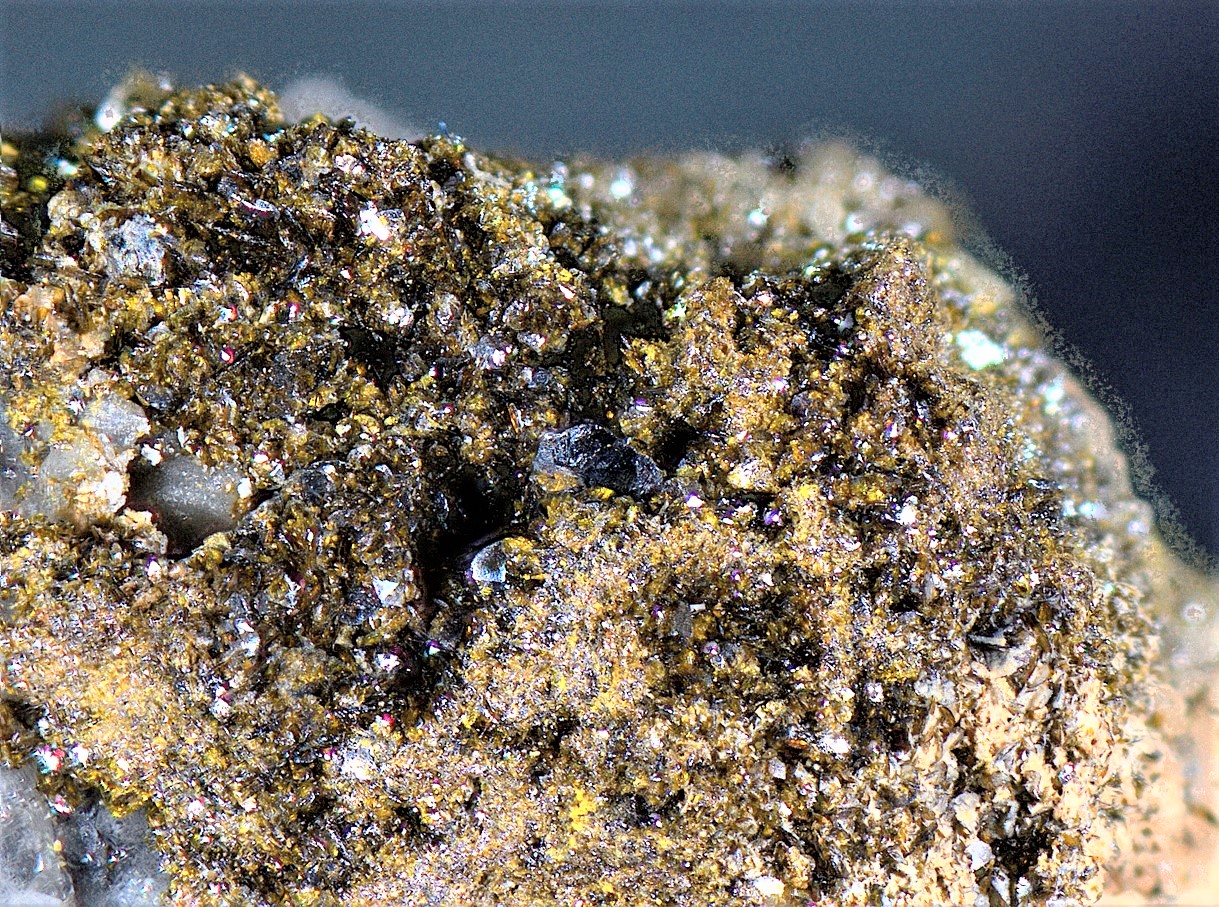 Vauquelinite