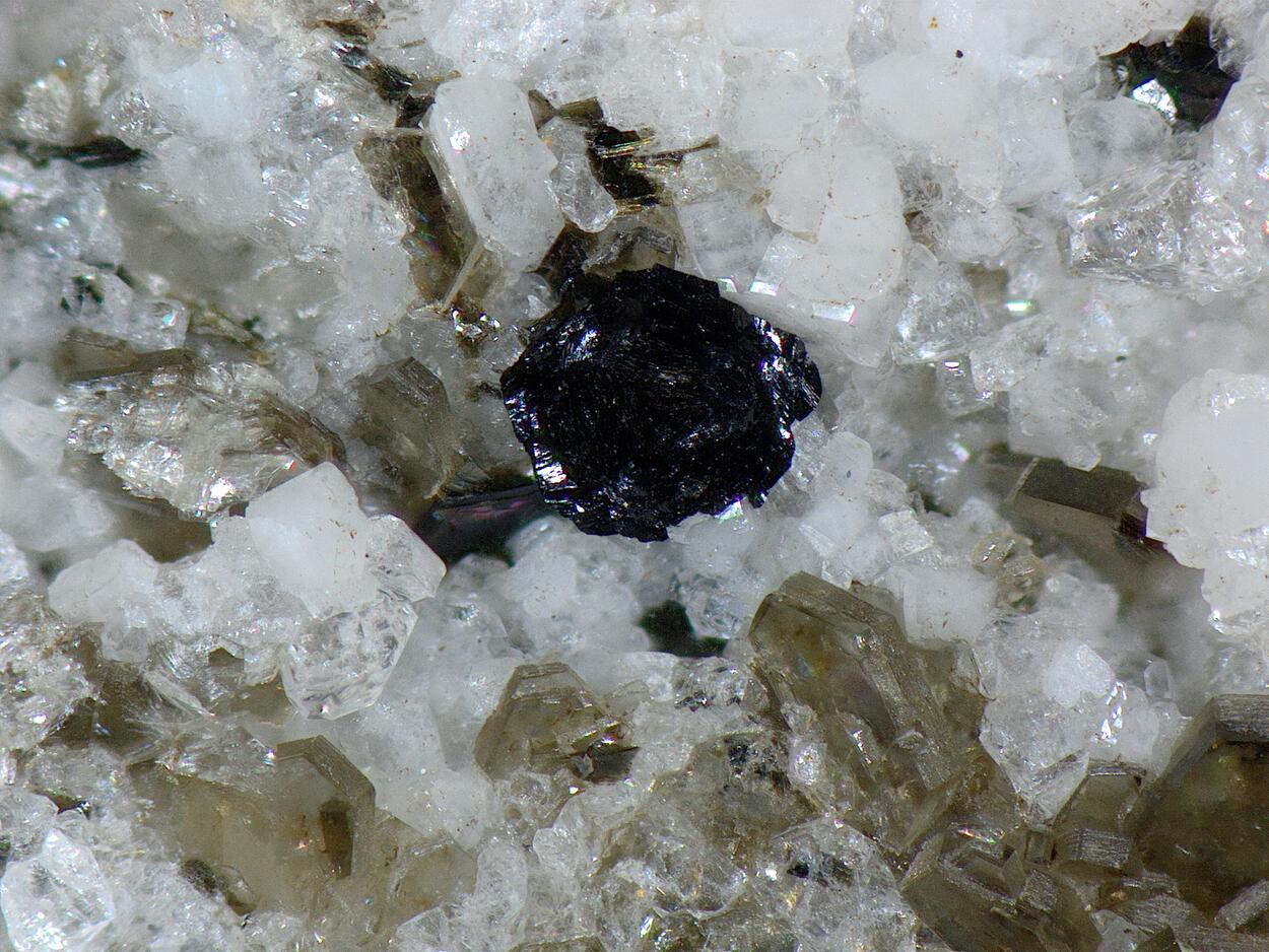 Cervandonite-(Ce)