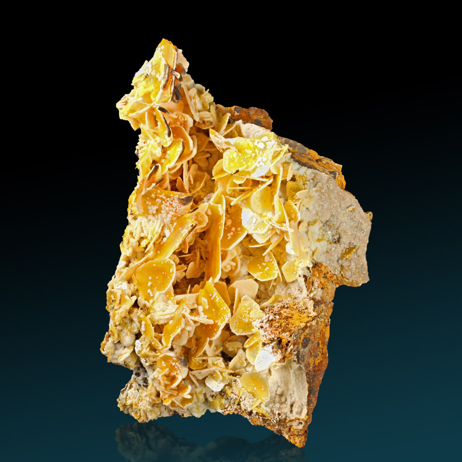 Wulfenite & Calcite & Plattnerite