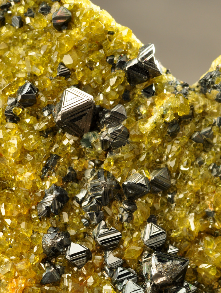 Magnetite & Vesuvianite