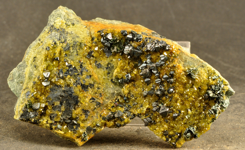 Magnetite & Vesuvianite