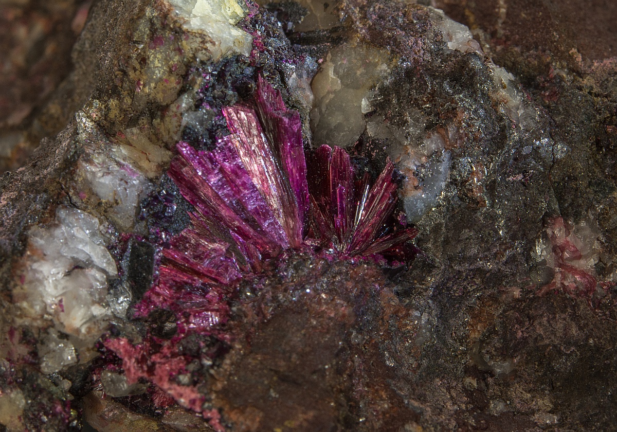 Erythrite