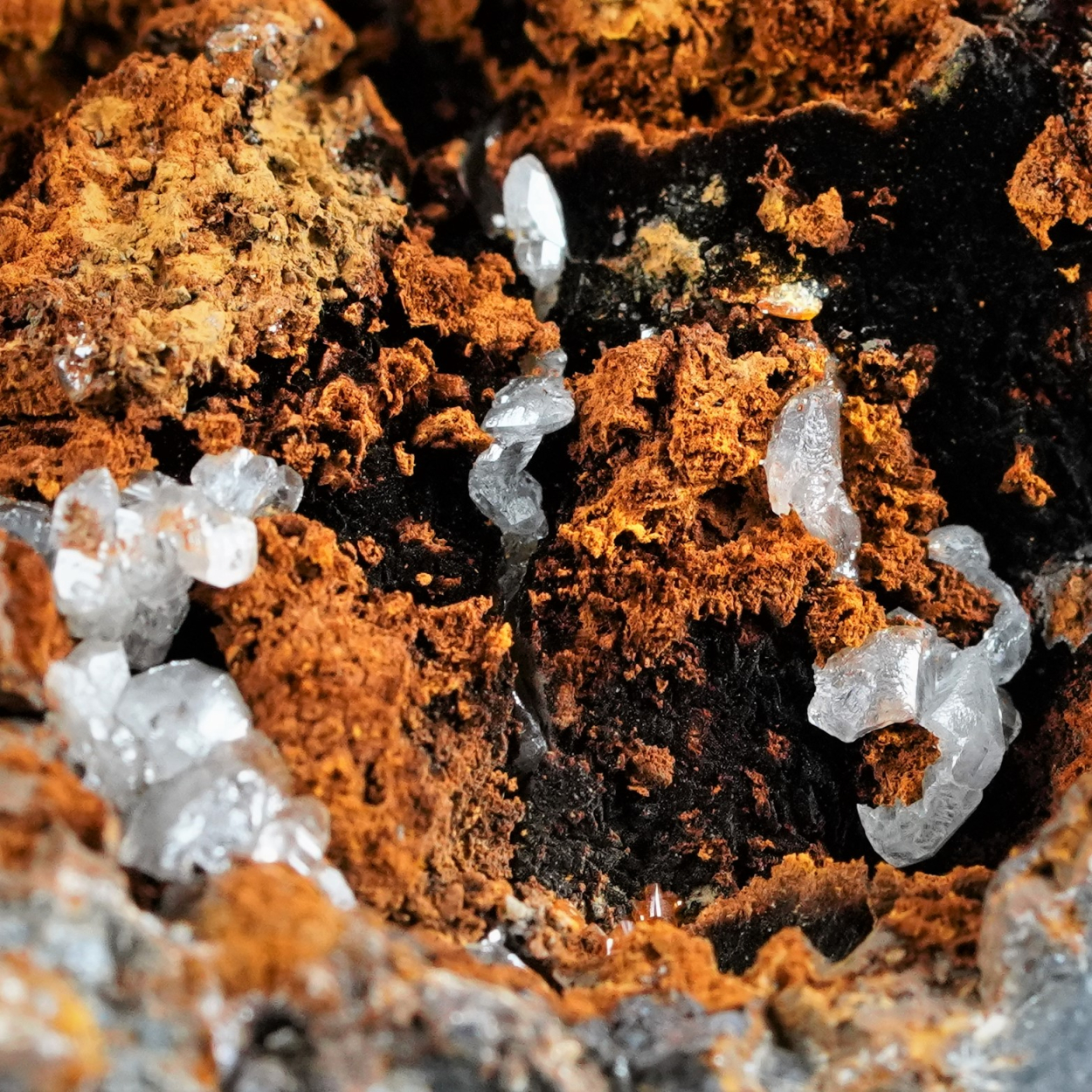 Wulfenite & Cerussite