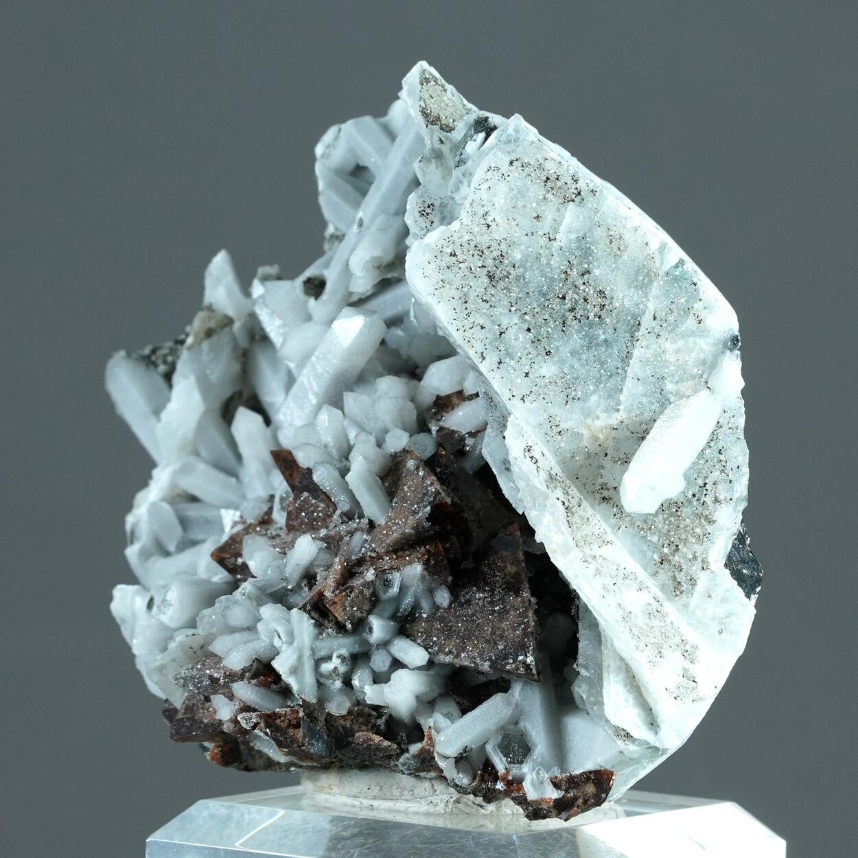 Helvine Quartz & Calcite