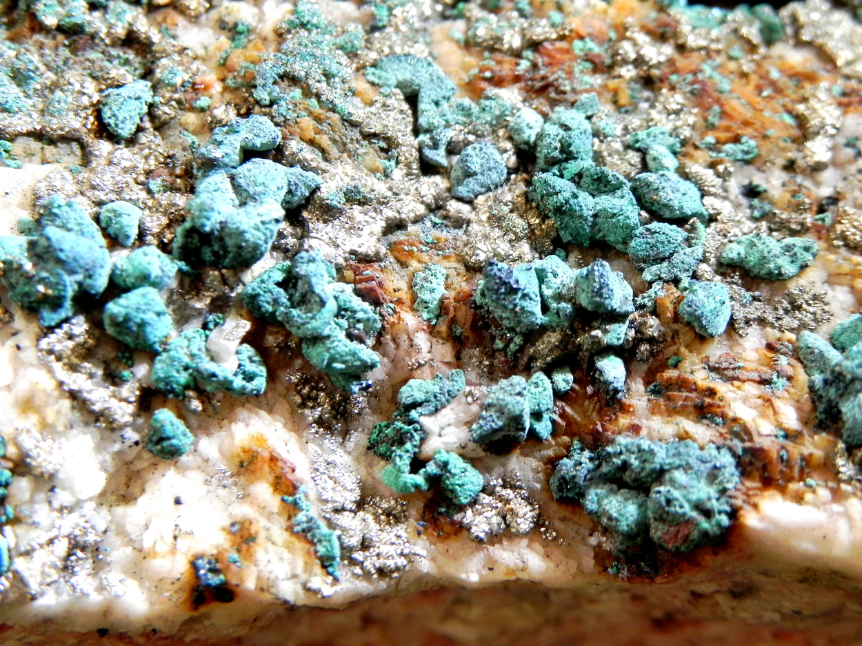 Alumo-chalcosiderite On Pyrite & Dolomite
