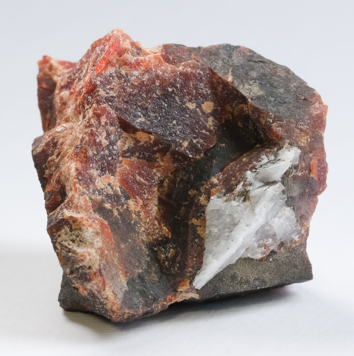 Bustamite & Calcite