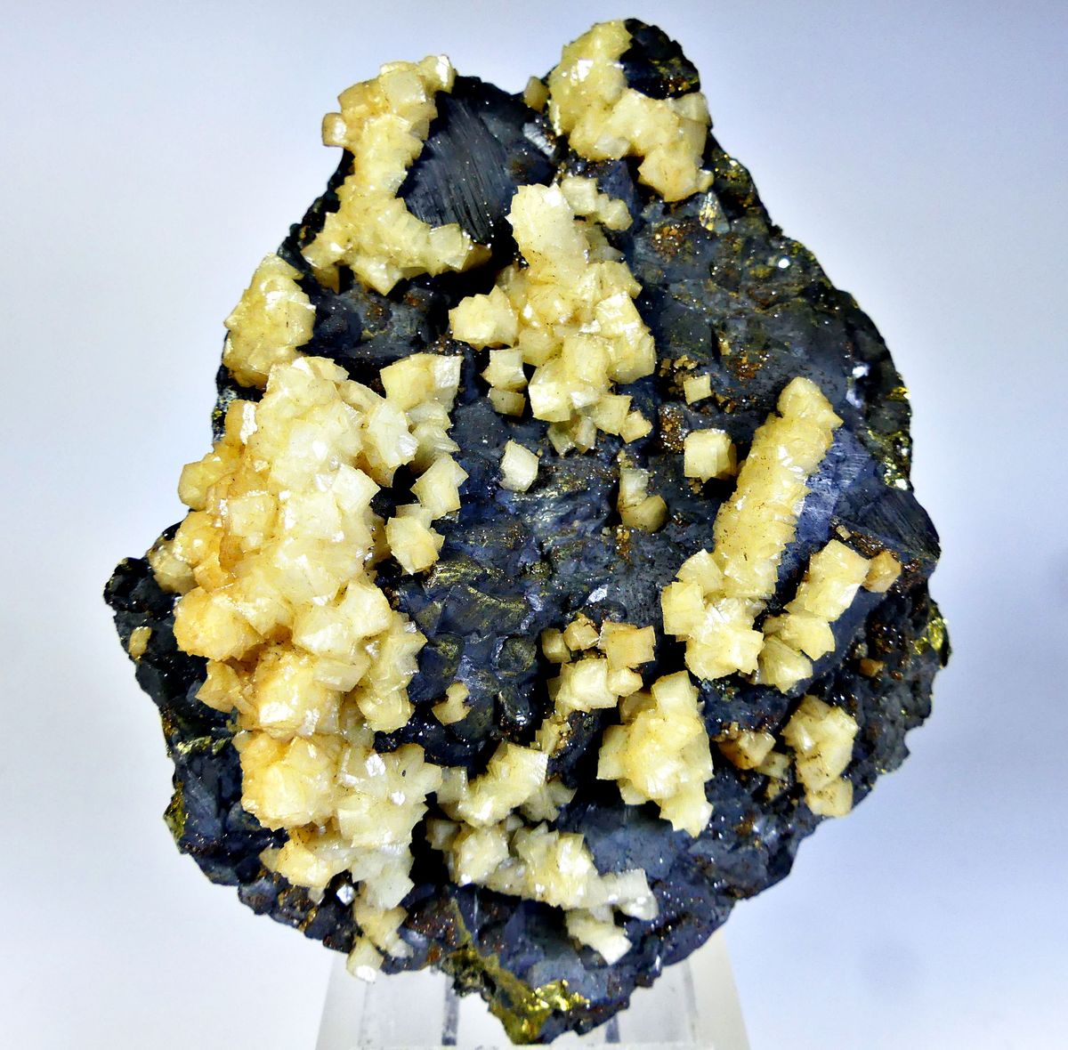 Wurtzite & Dolomite On Covellite Psm Chalcopyrite