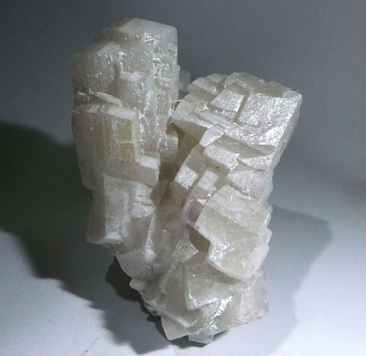 Manganoan Calcite With Laumontite