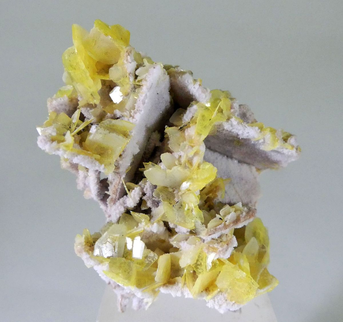 Wulfenite & Calcite Psm Wulfenite