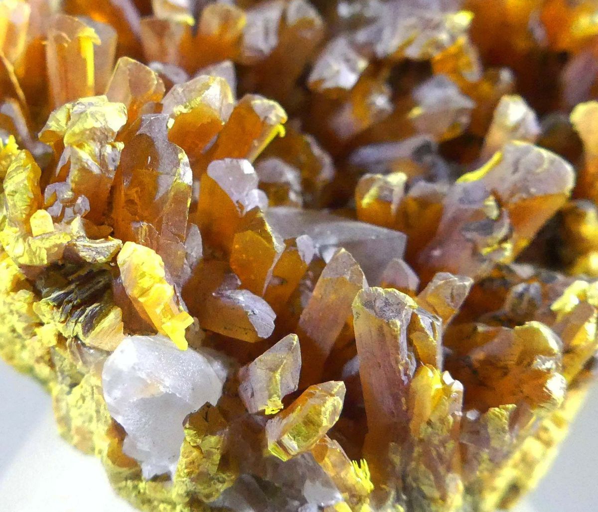 Orpiment With Calcite