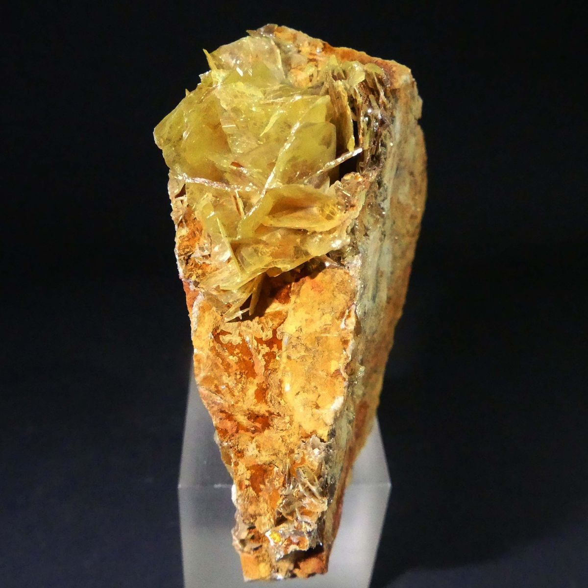 Wulfenite