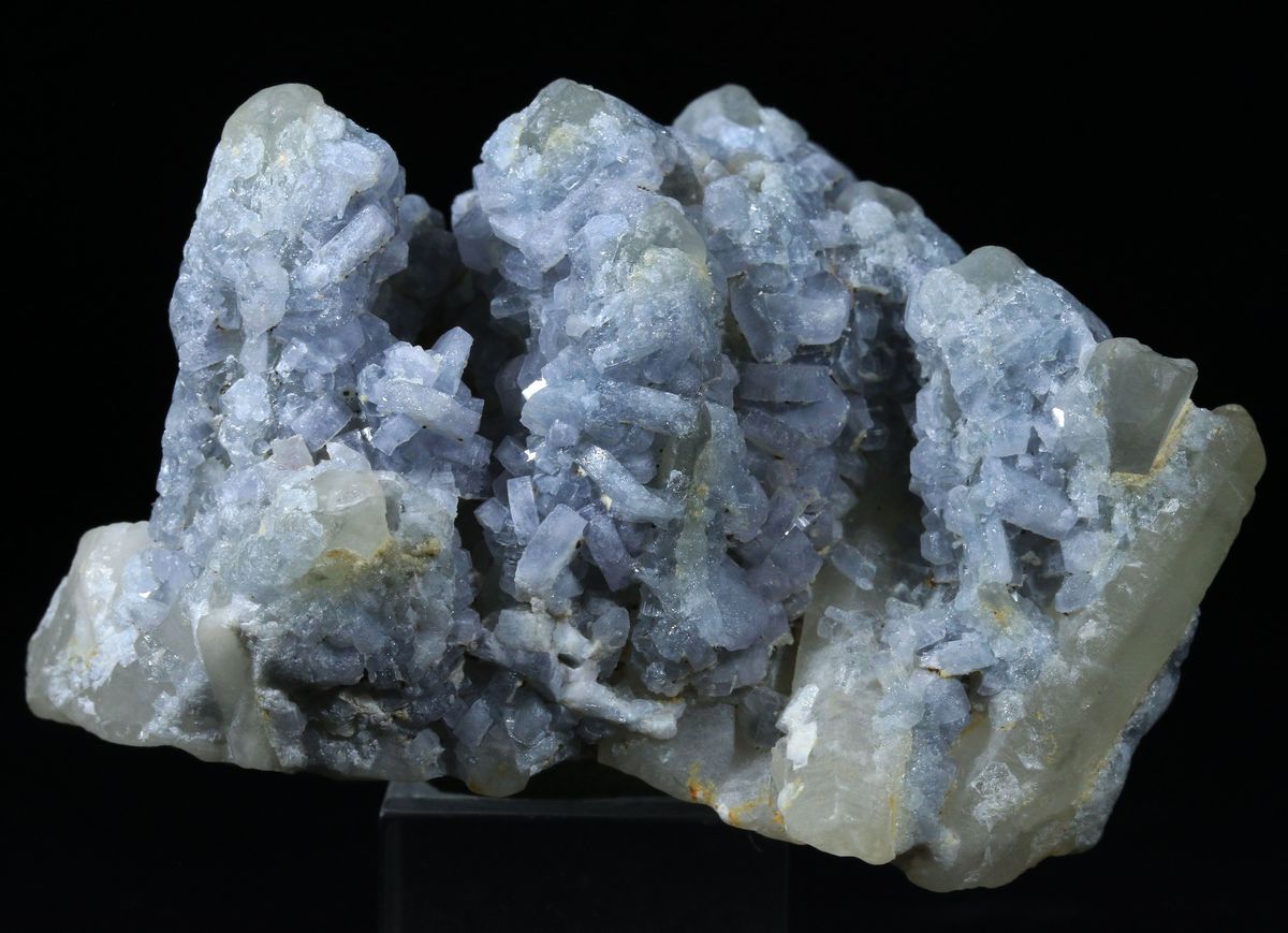 Fluorapatite On Quartz