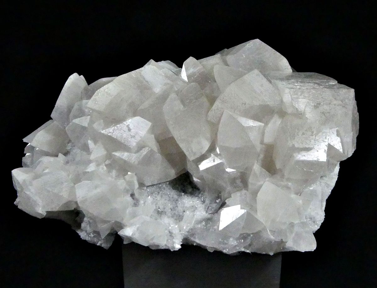 Manganoan Calcite