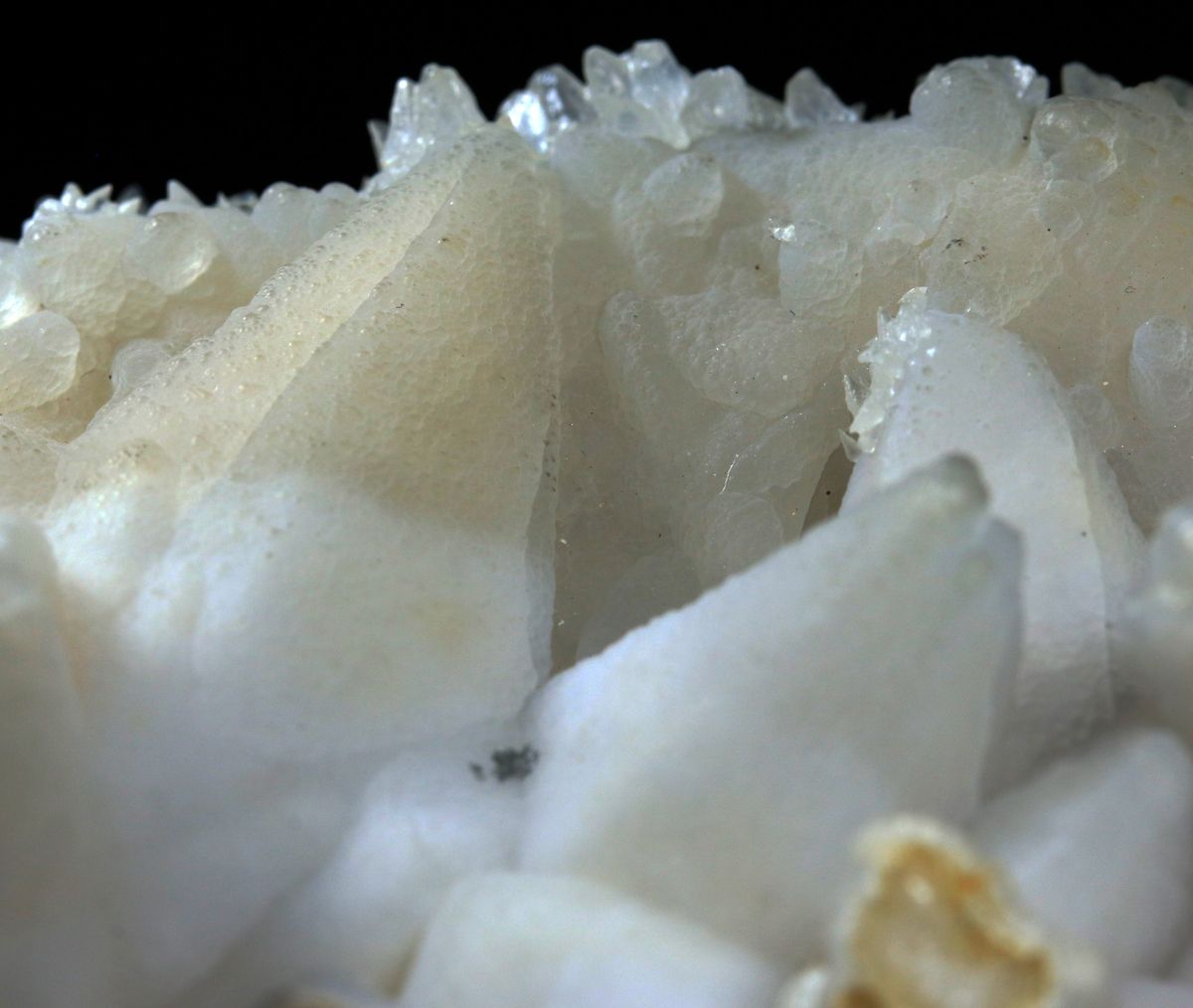 Chalcedony Calcite & Quartz On Siderite
